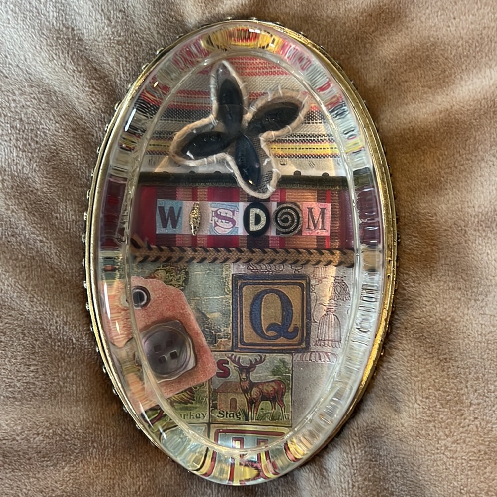 Wisdom / Q paperweight